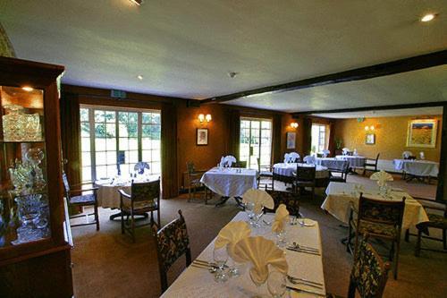 The Three Cocks Coaching Inn Glasbury Екстер'єр фото